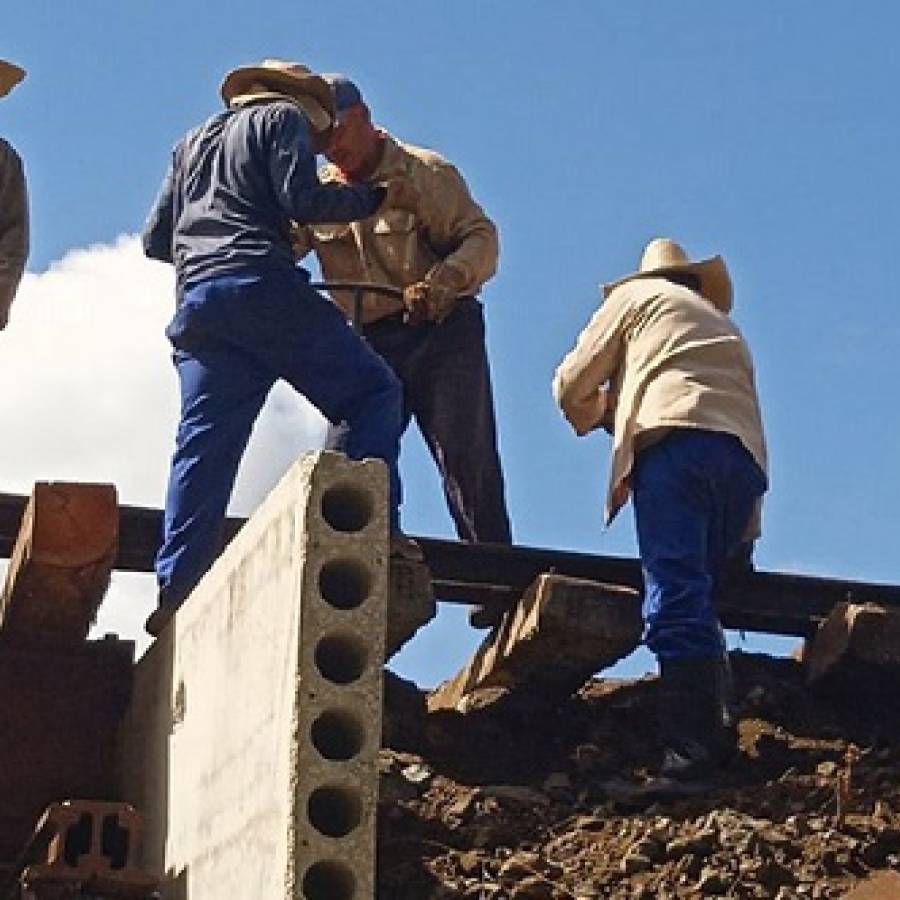 Prosigue recuperación del ferrocarril del norte en Camagüey (+ Fotos)