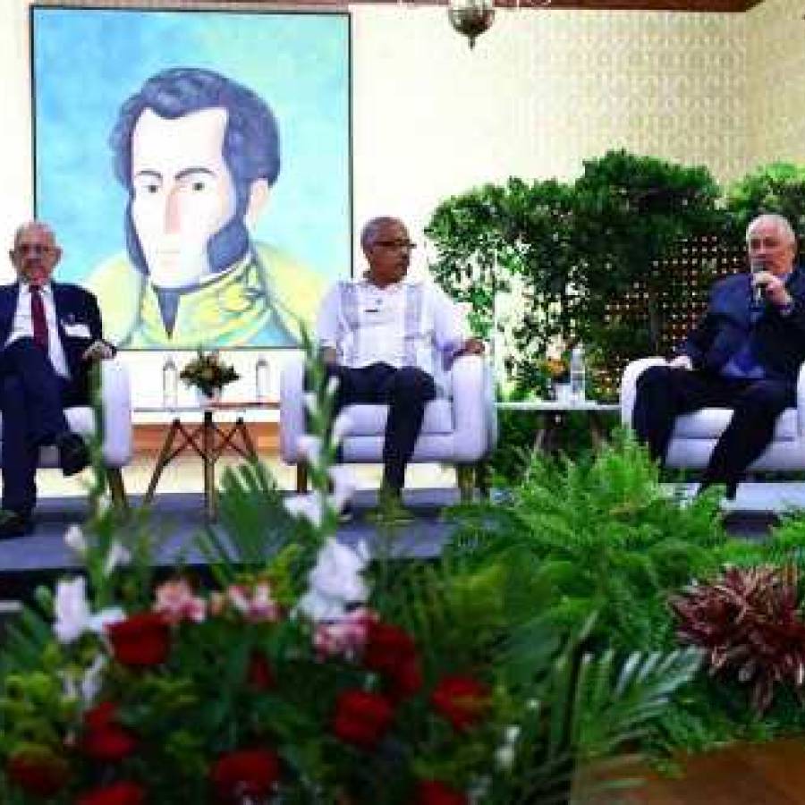 Finaliza seminario sobre fenómeno migratorio caso: Cuba-Venezuela