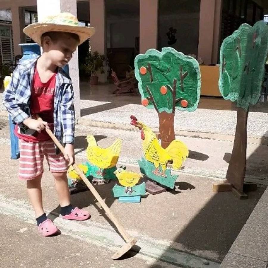 Entrega, amor y educación garantizan el futuro de infantes (+ Audio)