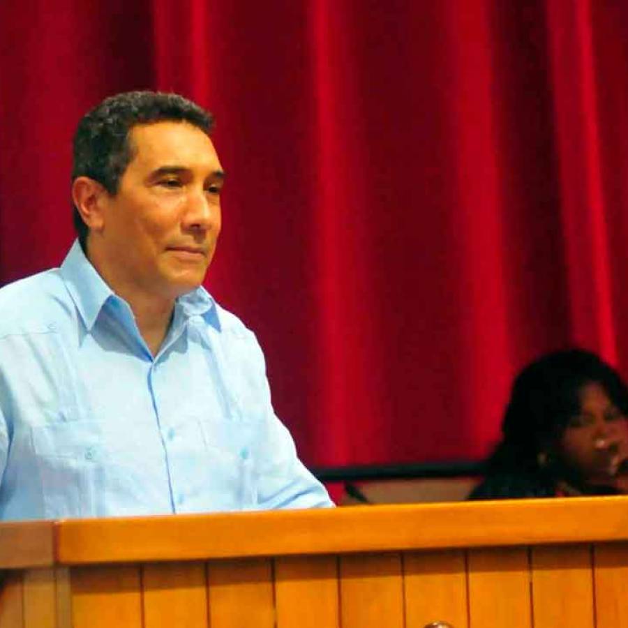Detallan acciones para recuperación del transporte en Cuba