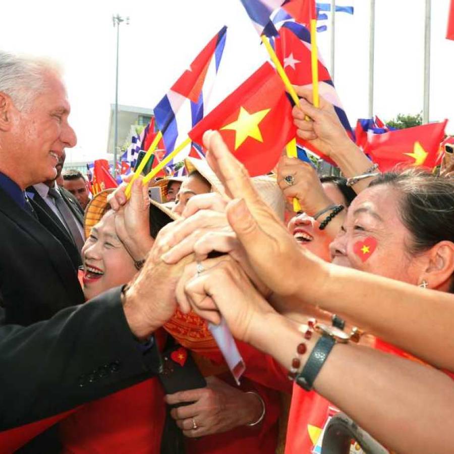 Presidente cubano agradece a Vietnam por su hospitalidad