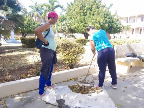 Servicios Comunales, razón de ser de valiosos trabajadores de Nuevitas (+ Audio y Fotos).