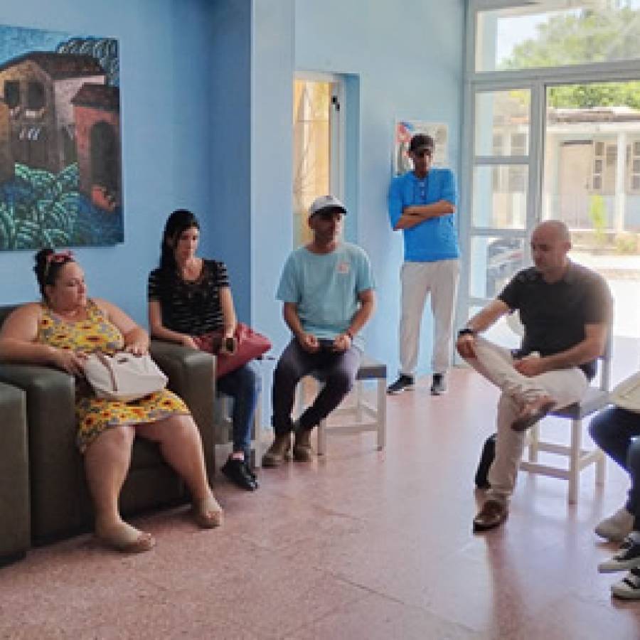 Laboran en Nuevitas por una comunicación eficiente (+ Post)