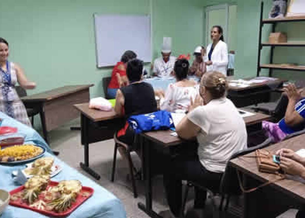 Amplia participación en Evento de Mujeres Creadores en Termoeléctrica de Nuevitas (+ Post)