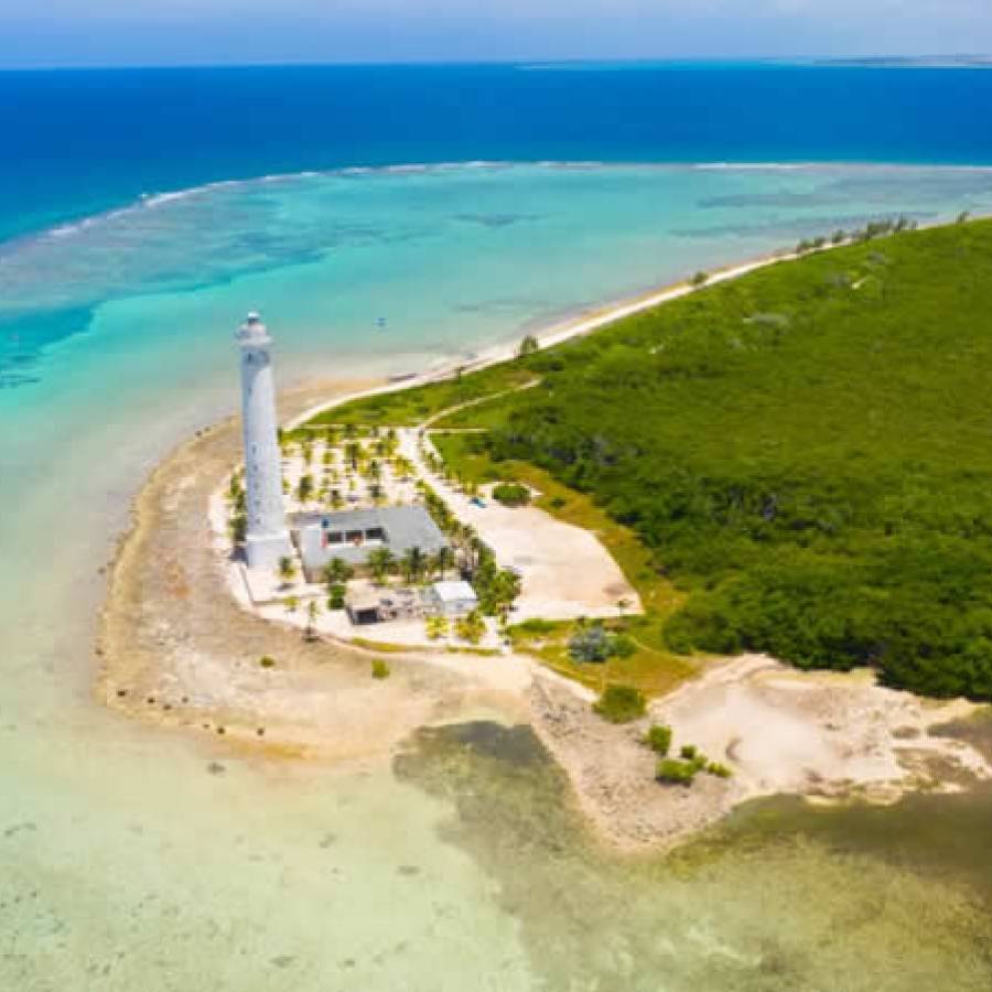 Faro Colón, patrimonio que  ilumina la historia de Nuevitas (+ Video)