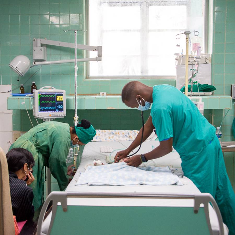 Merecido reconocimiento para los intensivistas que salvan y protegen a niños (+ Fotos)