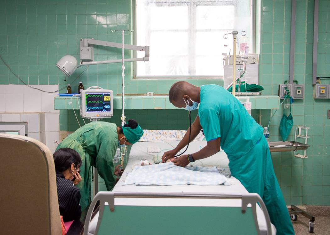 Merecido reconocimiento para los intensivistas que salvan y protegen a niños (+ Fotos)