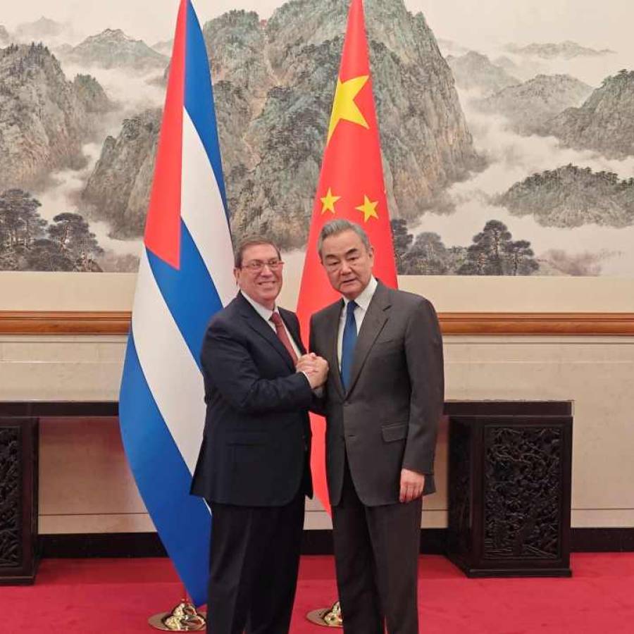 Canciller chino subraya firme respaldo a Cuba en defensa de seguridad