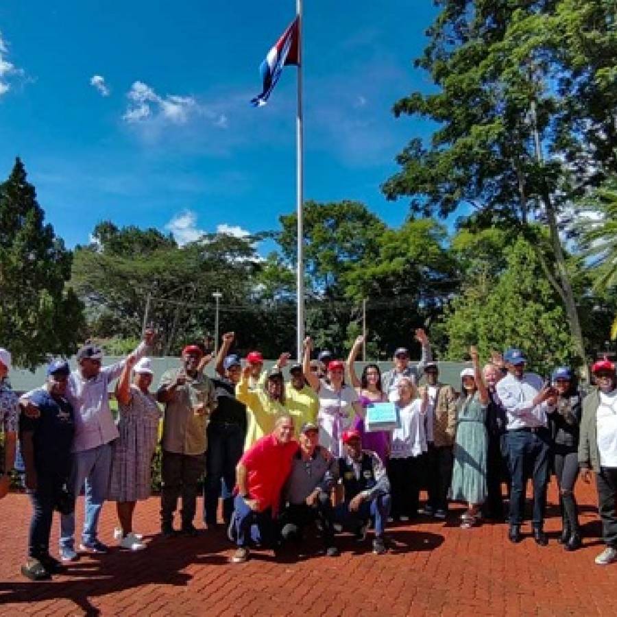 Zimbabwenses graduados en Cuba reiteran compromiso con la isla