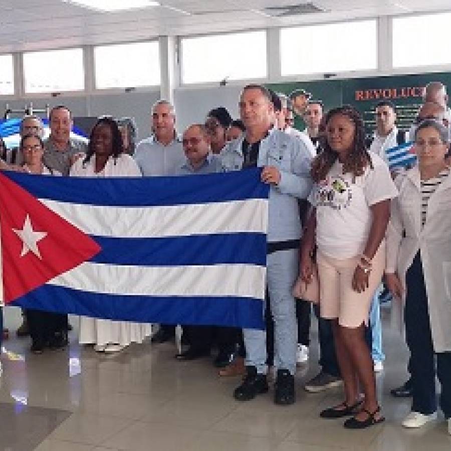 En Cuba primer grupo de brigada médica que laboraba en Jamaica