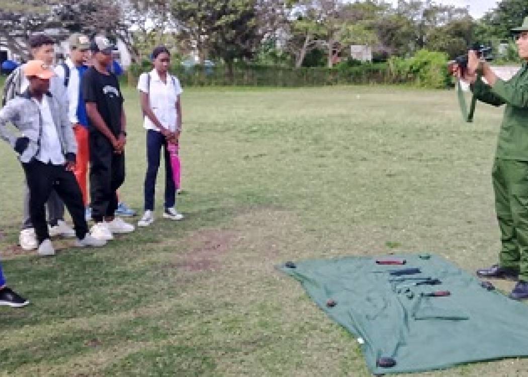 Participan jóvenes nueviteros en Bastión Estudiantil Universitario 2026 (+ Fotos)