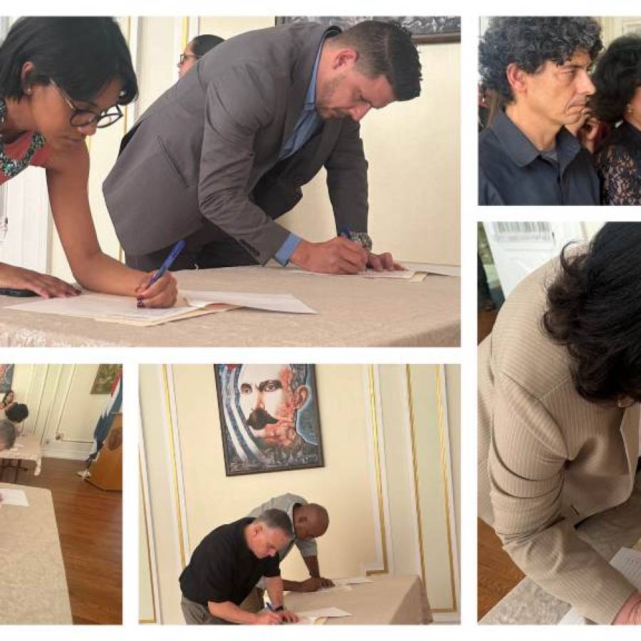Mi firma por la Patria en Embajada de Cuba en Estados Unidos