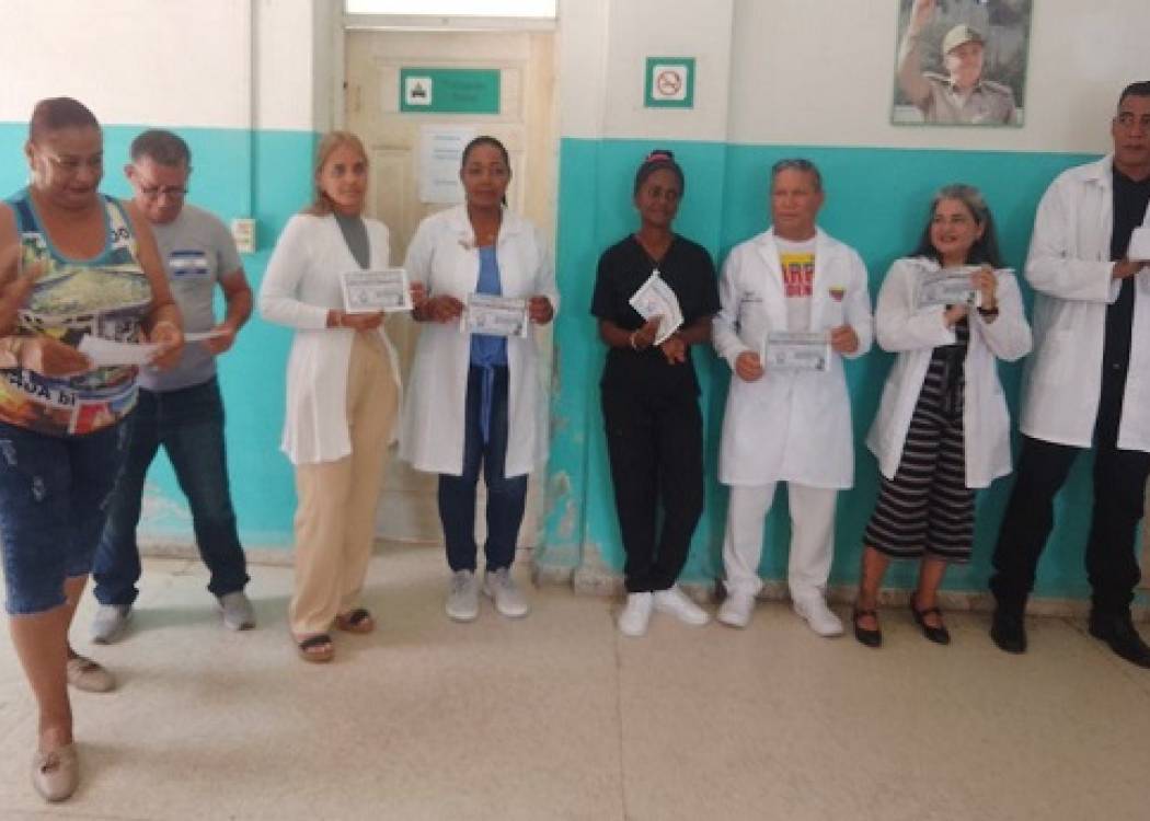 Celebran en Nuevitas aniversario 63 de la colaboración médica cubana (+ Post)