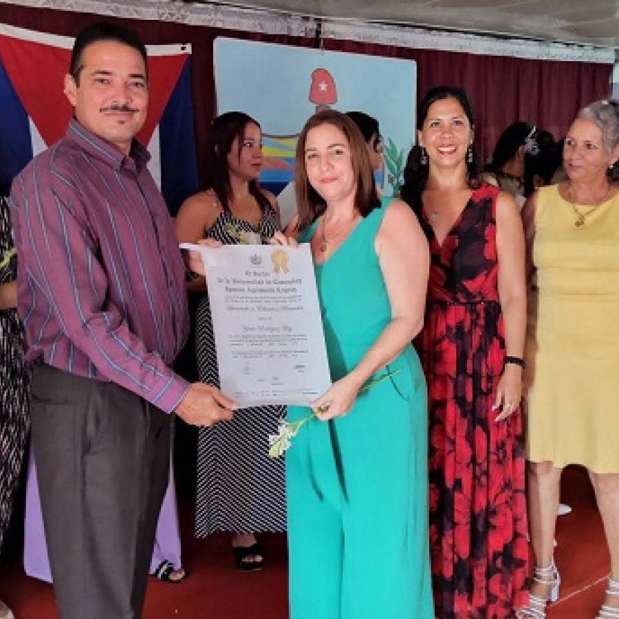En Nuevitas nuevos profesionales aportarán a la sociedad