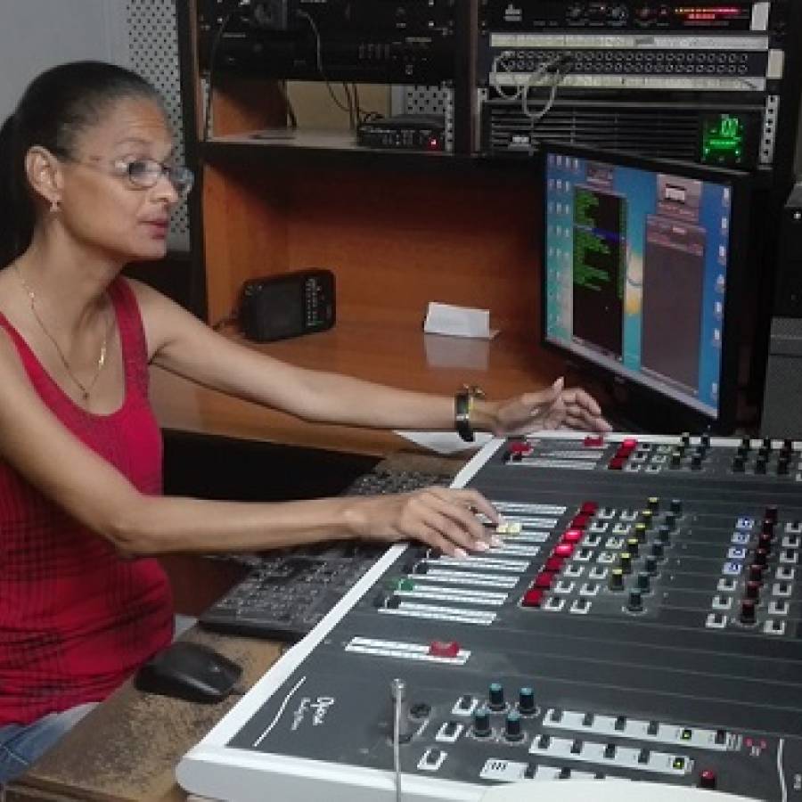 Maidelín Sierra: 30 años haciendo radio (+ Audio)