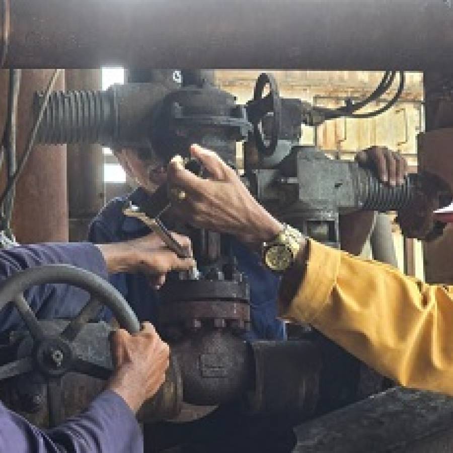 La fuerza de la unión: motor de la Termoeléctrica de Nuevitas (+ Audio)